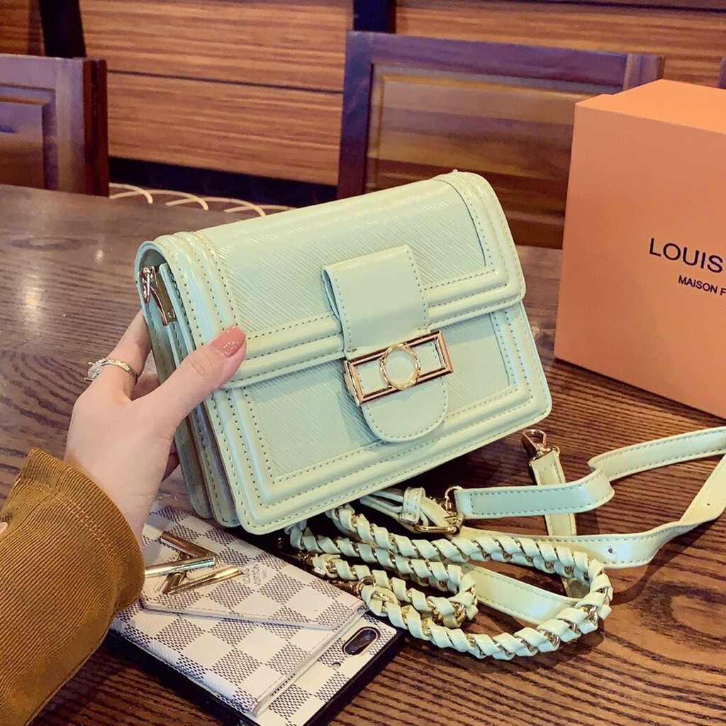 Túi vuông phối dây bính