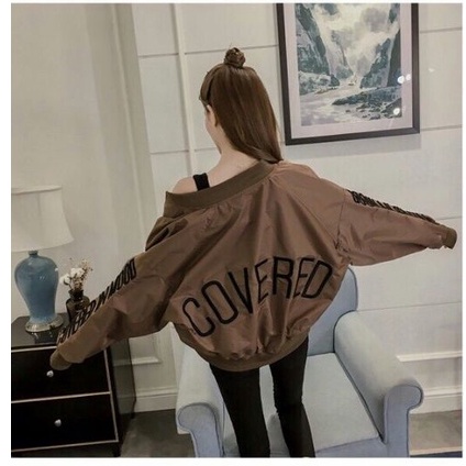 Áo Khoác Gió Nữ Có Chữ COVERED AK38
