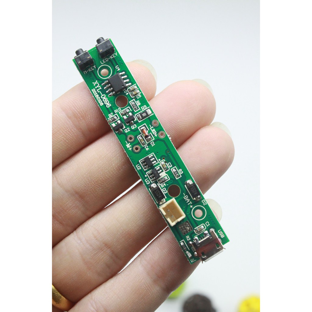 Mạch sạc pin 3,7v có nút điều chỉnh điện áp