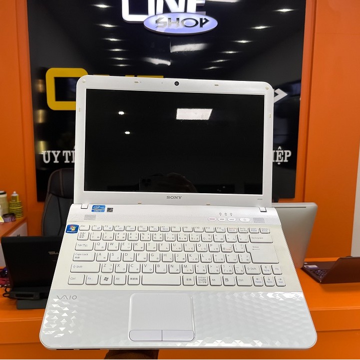 [ HÀNG SƯU TẦM ] Sony Vaio EG Core i7 2640M/ Ram 8Gb/ SSD 256Gb/ vỏ vân kim cương trắng ngọc trai . | BigBuy360 - bigbuy360.vn