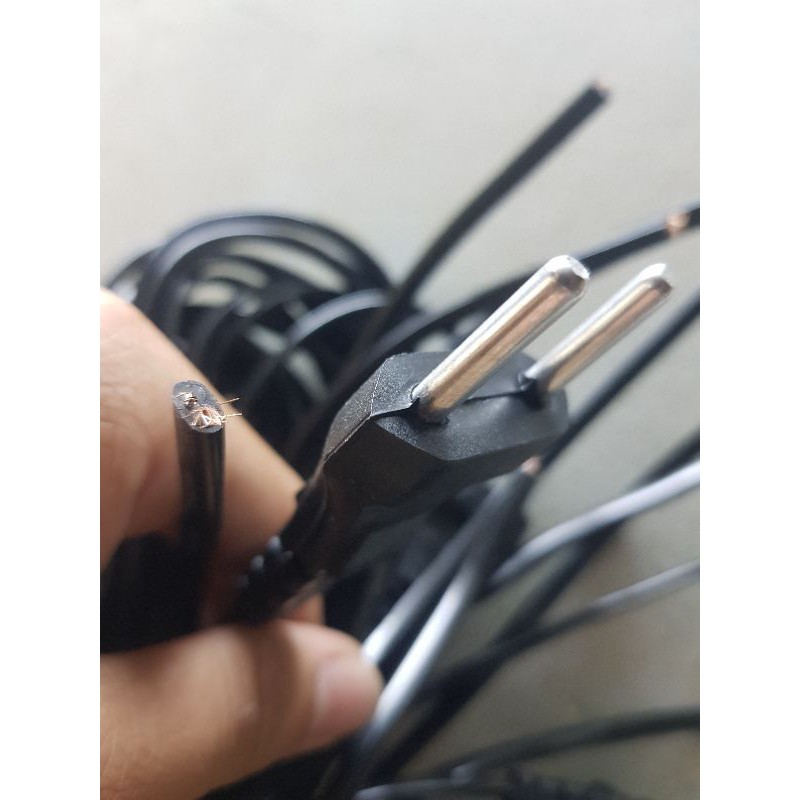 1 Sợi Dây điện đen đúc sẵn phích cắm dùng cho quạt, đèn... dây dài 2m và 3m