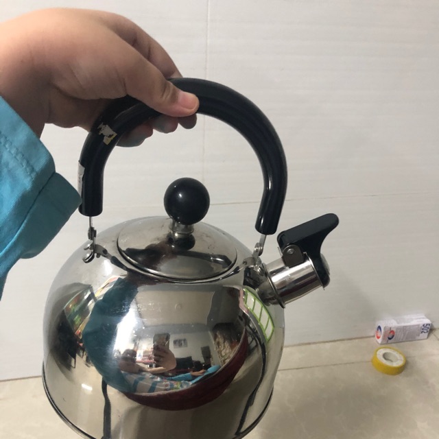 Ấm inox reo
