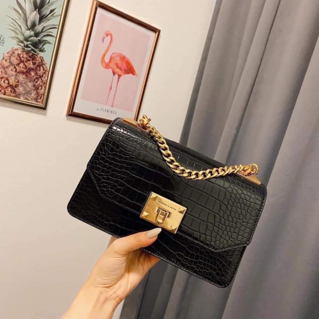 Túi hot hit hàng tuồn xách tay