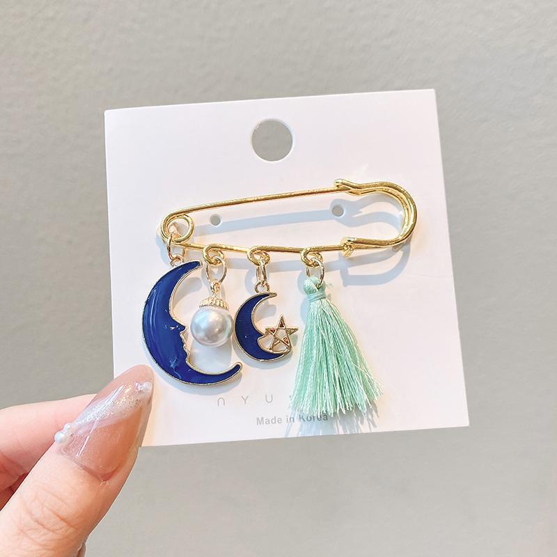 Ghim cài áo hình hoạt hình dễ thương