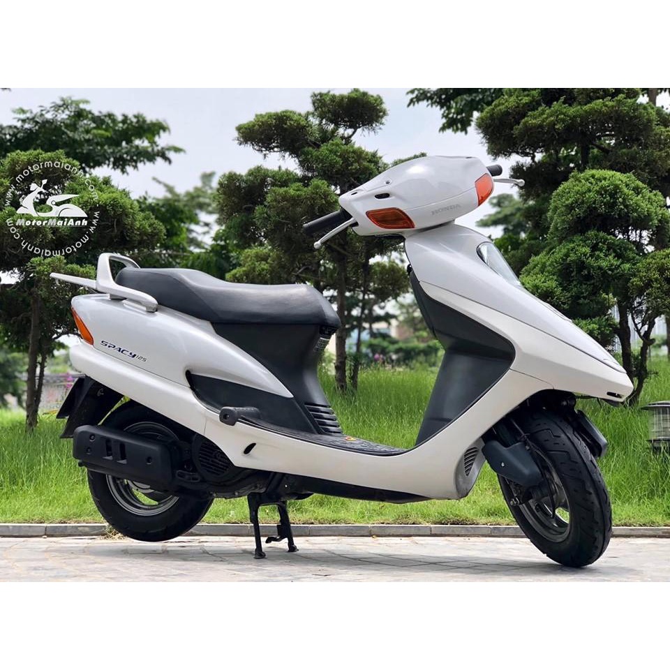 Pát bô Spacy 125 đen zin