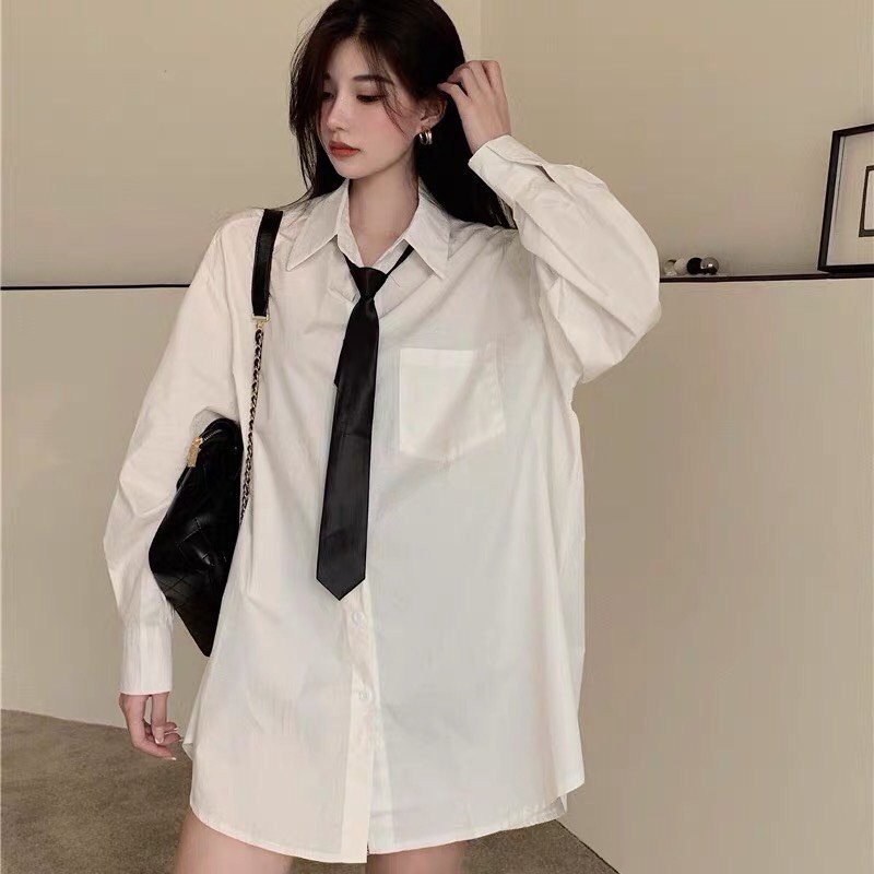 Áo sơ mi dài tay nữ màu trắng túi ngực phom rộng freesize dáng suông chất đũi mềm mát ulzzang