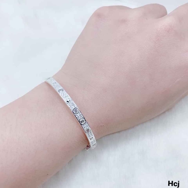 Vòng tay nữ cartier đính đá chuẩn bạc ta bao trắng