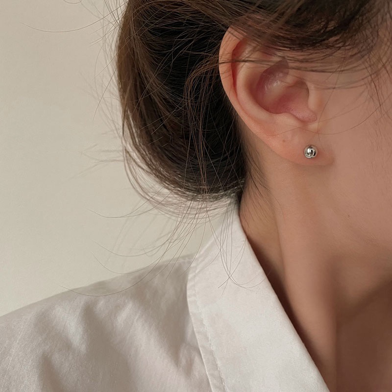 Bông tai nữ basic tròn Her Accessories chân xỏ bạc 925 an toàn H111