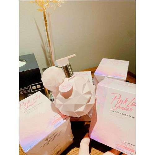 SỮA TẮM XÔNG TRẮNG PINK LADY SHOWER 300ML