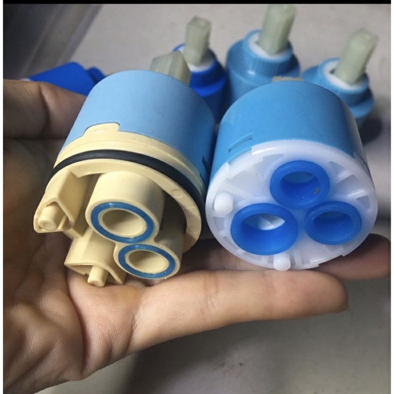 ÓC SEN CHIA NƯỚC VÒI TẮM NÓNG LẠNH LÕI SEN THAY THẾ