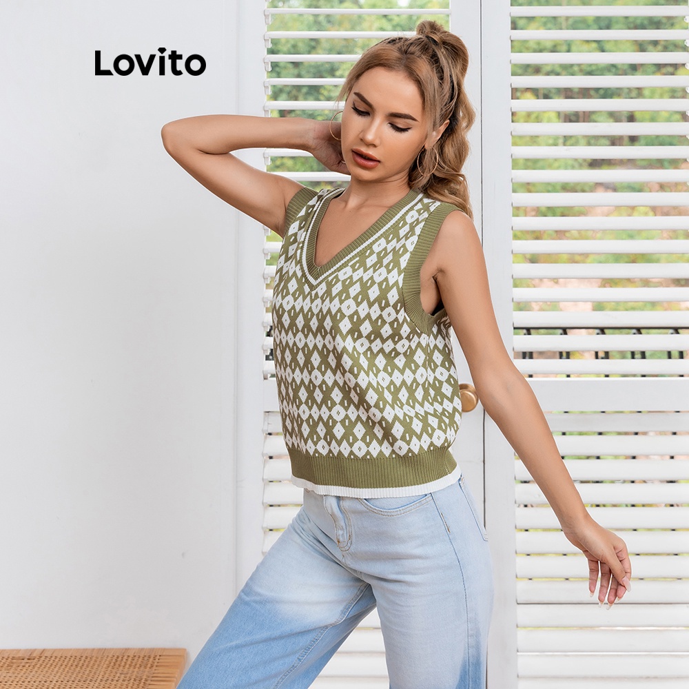 Áo dệt kim Lovito giáng sinh đơn giản cổ v họa tiết caro L06093 (xanh lá nhạt) | BigBuy360 - bigbuy360.vn