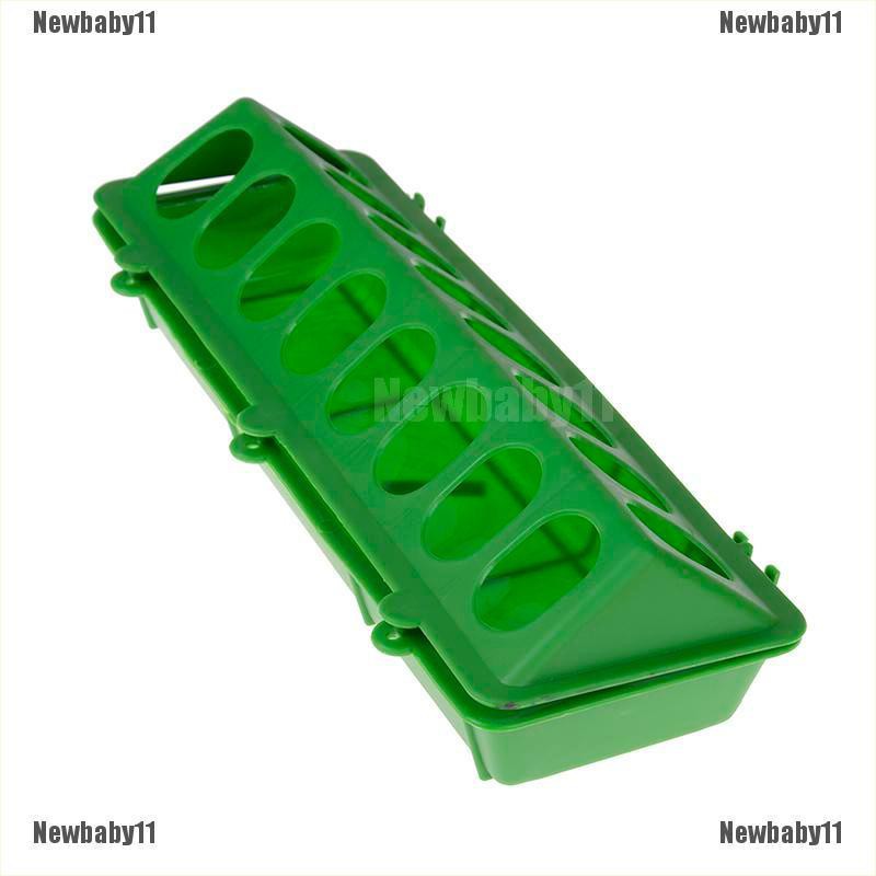 1 Dụng Cụ Cho Gà Ăn Bằng Nhựa Lật