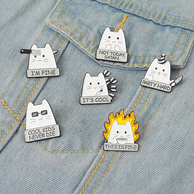 QIHEJEWELRYCute Cartoon Cat Badge Lapel Pin Gift Clothing Accessory for Friends