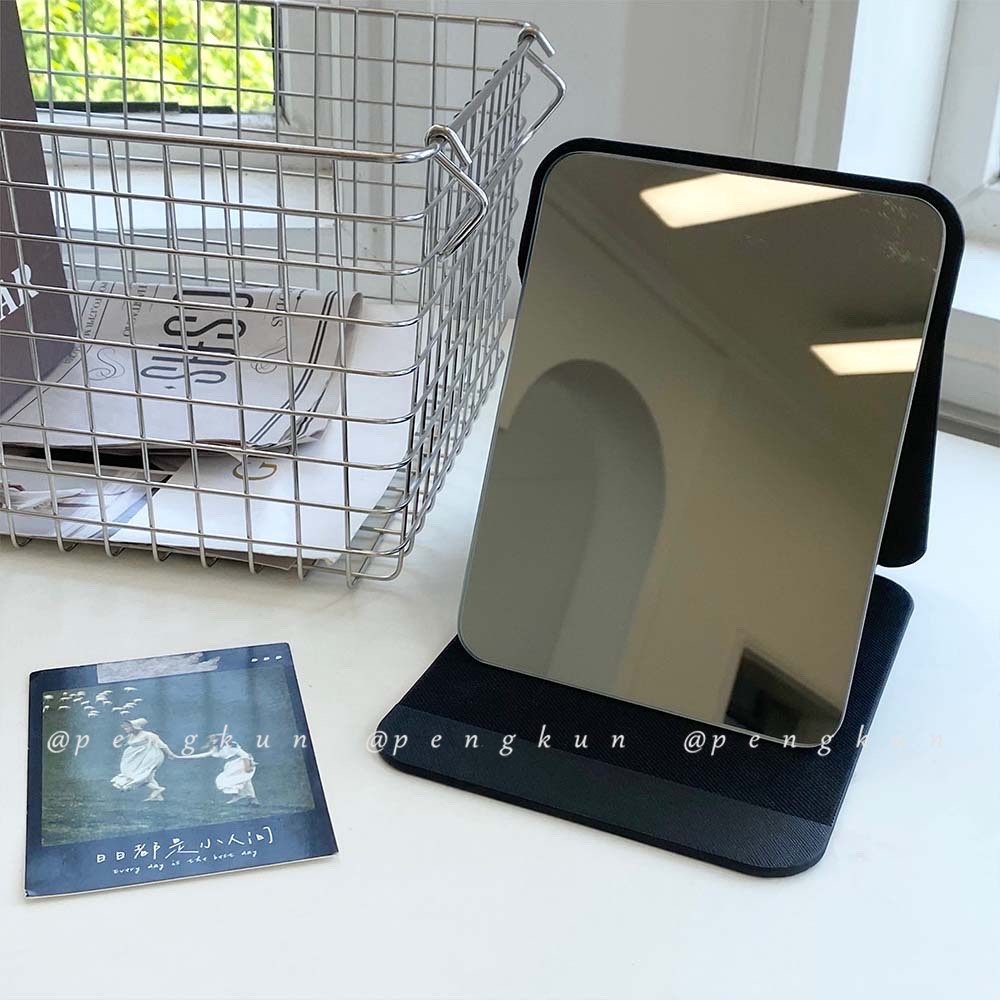 Gương Trang Điểm Gấp Gọn Để Bàn Bằng Da PU Tiện Dụng