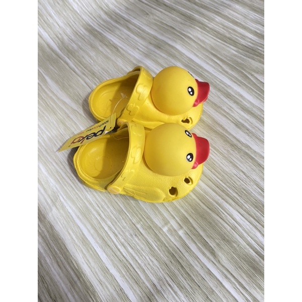 Dép con vịt cho bé siêu dể thương có kèn