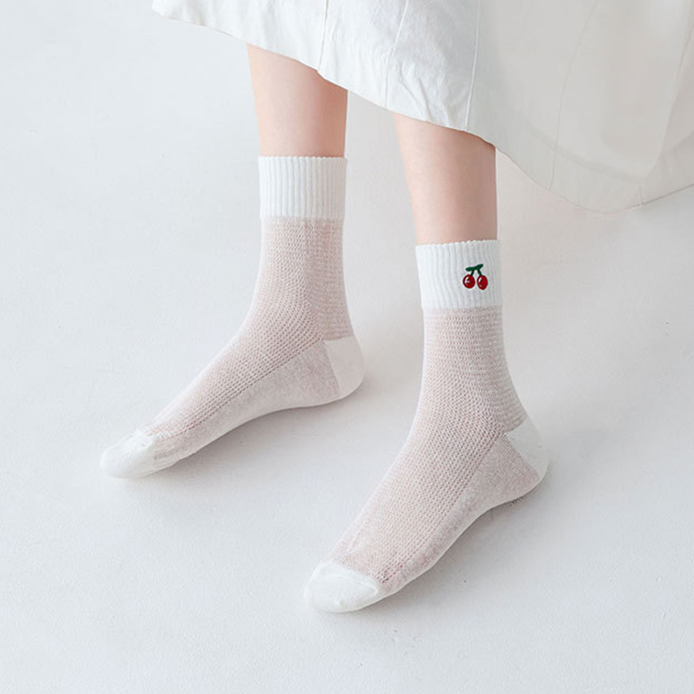 Tất Lưới Thoáng Khí Họa Tiết Hoa Phong Cách Hàn Quốc