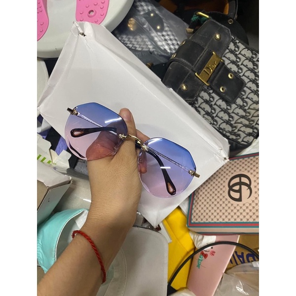 Kính mát gọng kim loại pha viền màu,kính râm vuông to