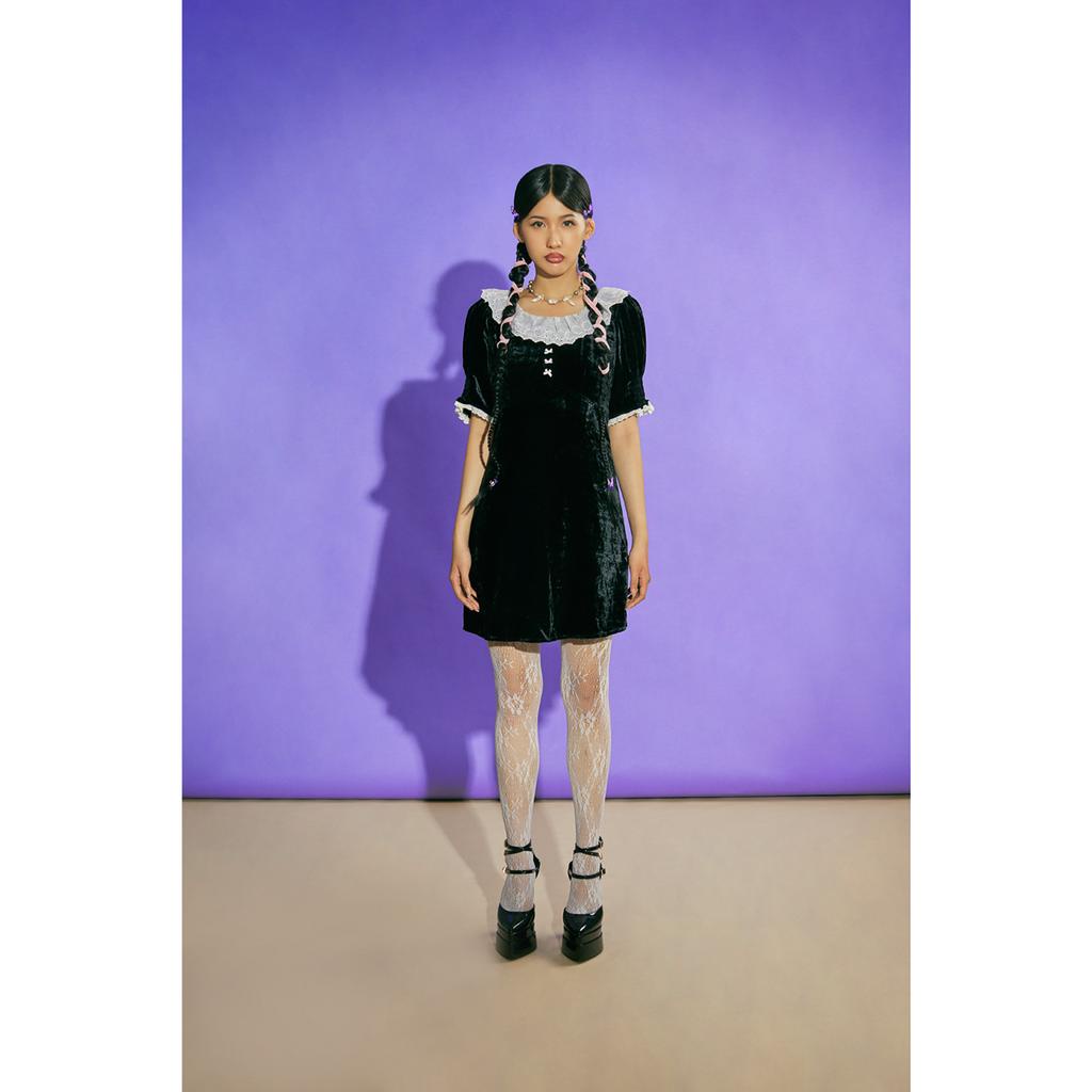 POUPEÉ DRESS - đầm nhung đen phối ren trắng