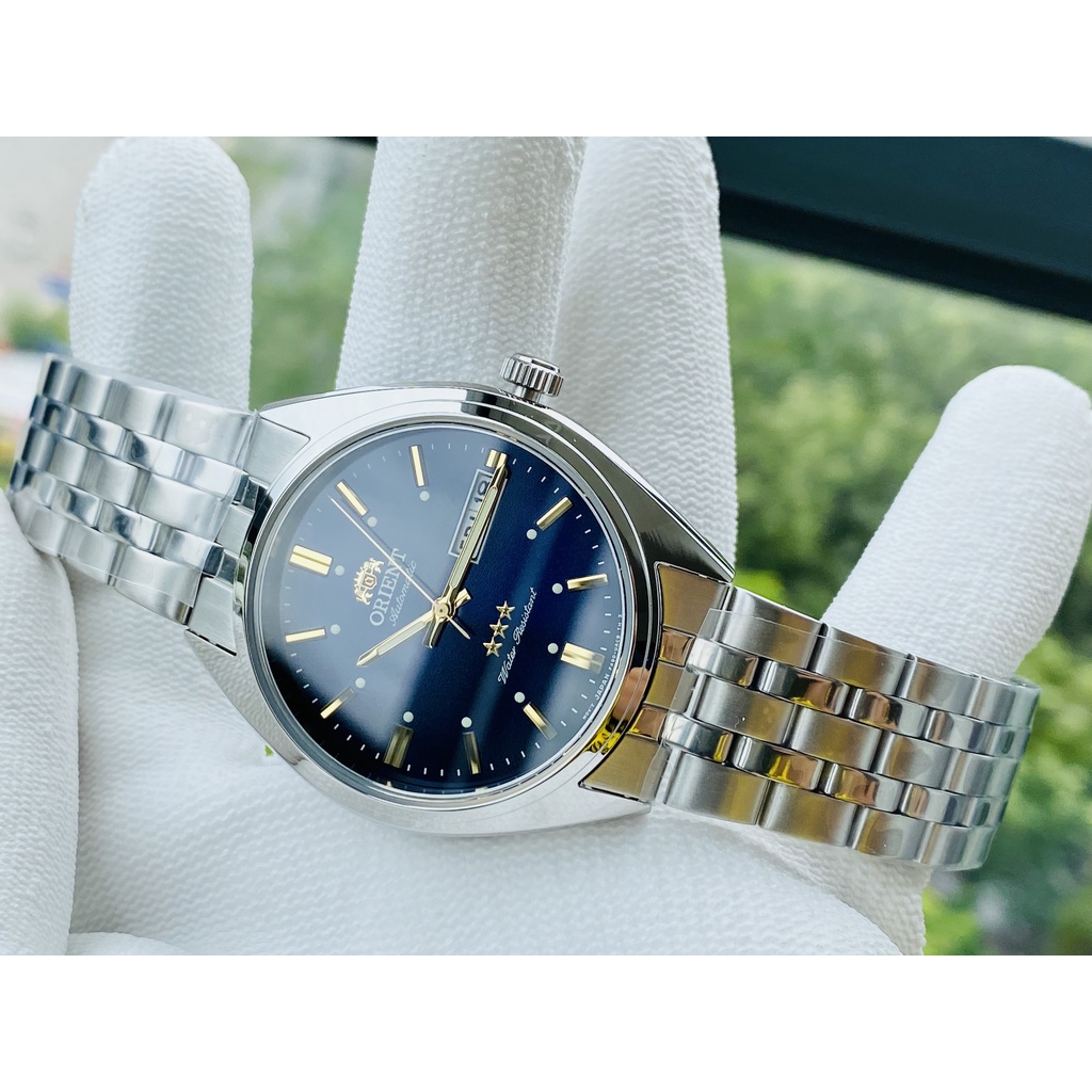 Một trong những mẫu sản phẩm đang được yêu thích nhất của Orient 3 Sao chính là mẫu đồng hồ nam RA-AB0E08L19B.