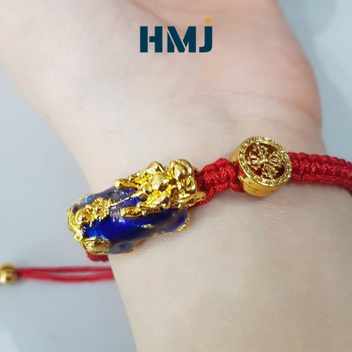 Vòng Tay Chỉ Đỏ Mix Tỳ Hưu Đổi Màu Theo Nhiệt Độ Cùng Với Bánh Xe Pháp Luân Handmade Hợp Với Mọi Cung Mệnh - HỒNG MINH