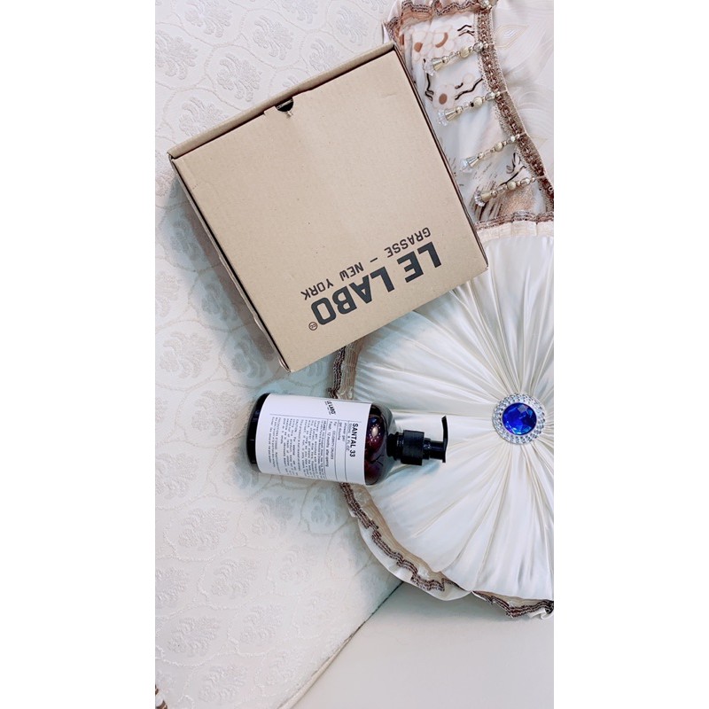 SỮA TẮM LELABO SANTAL 550ML GIÚP MỀM MẠI, HƯƠNG NƯỚC HOA LƯU MÙI LÂU, GIÚP DA TRẮNG SÁNG