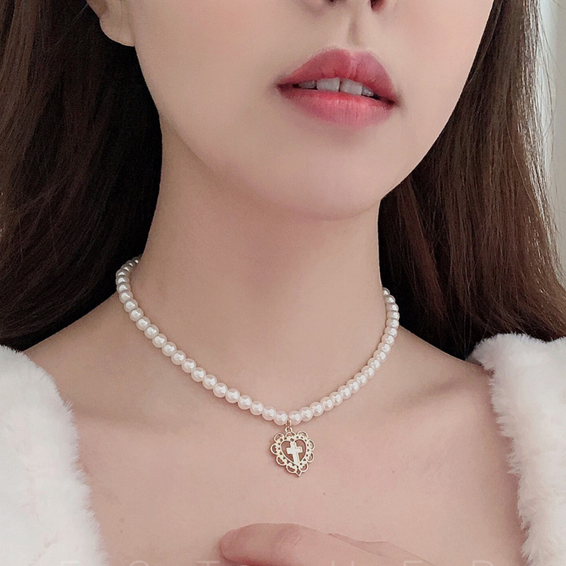 Vòng cổ mặt hình thánh giá đính ngọc trai giả thời trang cho nữ