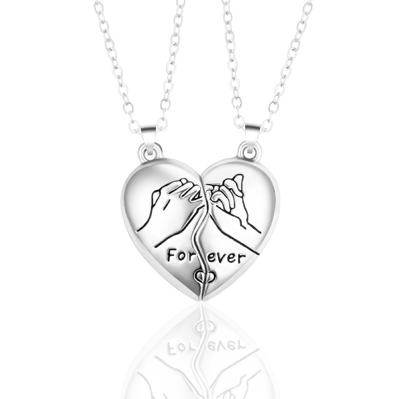 Set 2 Vòng cổ Mặt Hình Trái Tim Có Nam Châm Phong Cách gothic punk Cho Cặp Đôi