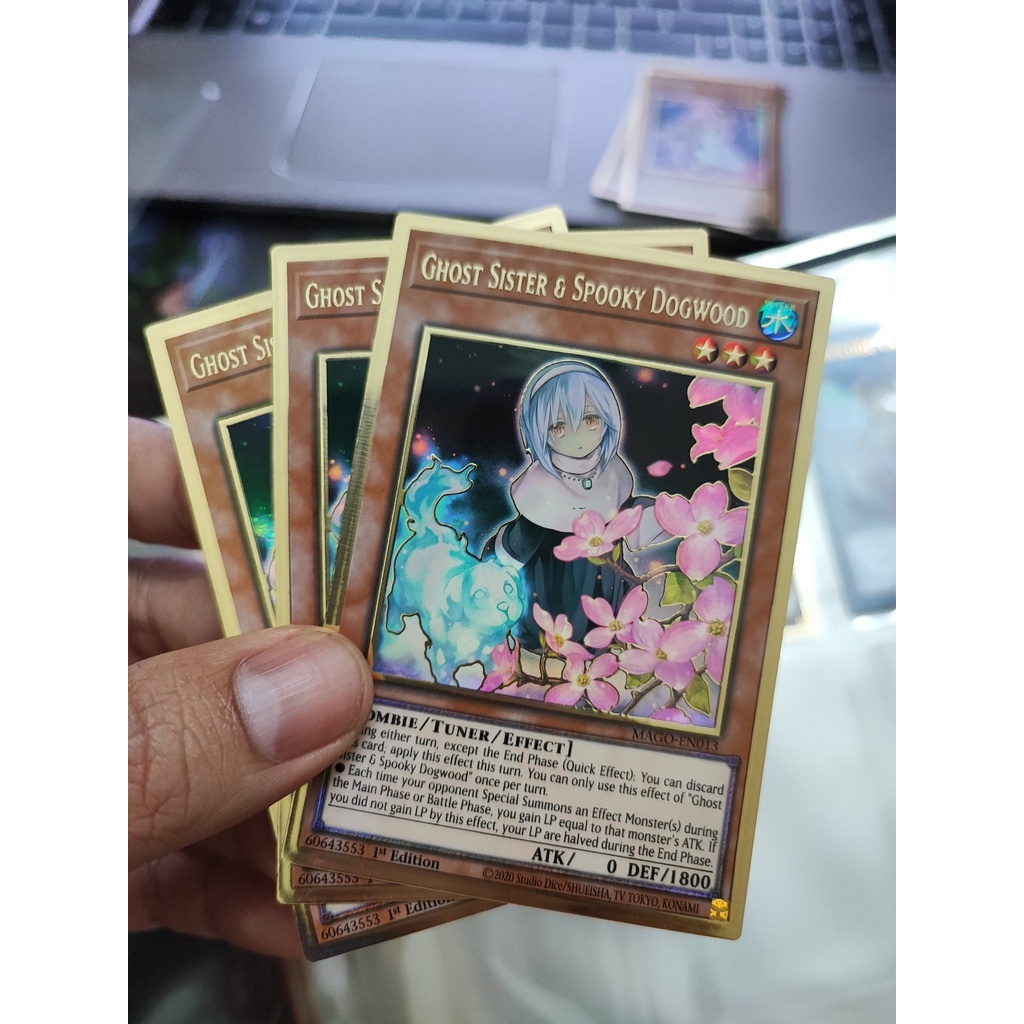 1 lá thẻ bài Ghost Sister & Spooky Dogwood  - MAGO-EN013 - Premium Gold Rare 1st Ed.