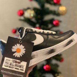 Giày sneaker A03 đen hoa cúc cao cấp Thảo Giày