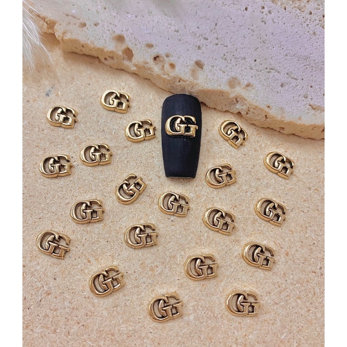 Đá hình đính móng