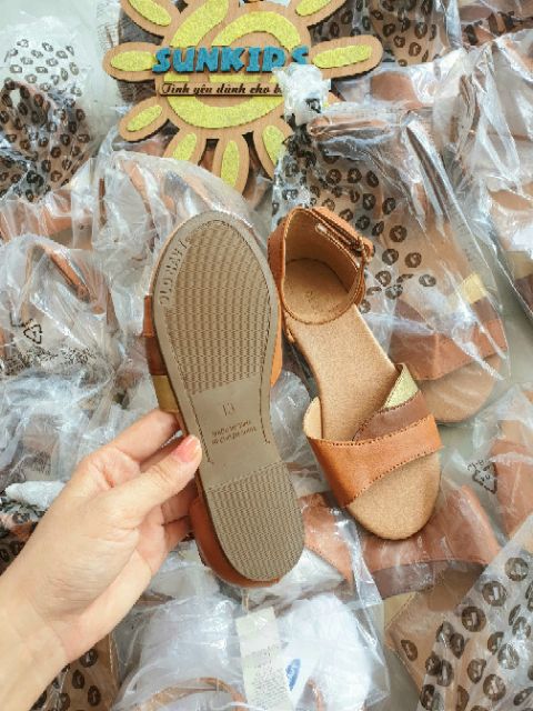 Sandal Old.navy màu NÂU xuất dư