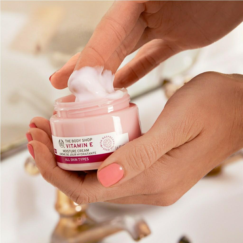 Kem dưỡng ẩm, chống lão hoá the body shop vitamin e moisture cream 50ml