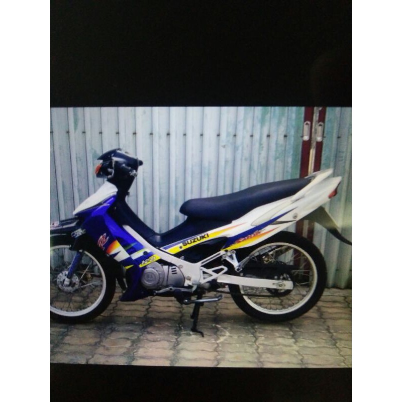 Bộ tem Satria 2006 màu trắng xanh nhập Malaisia