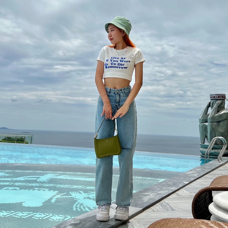 Áo croptop nữ ngắn tay Live once