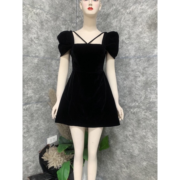 Váy nhung đan dây tay cánh tiên 2 màu hotrend 2023