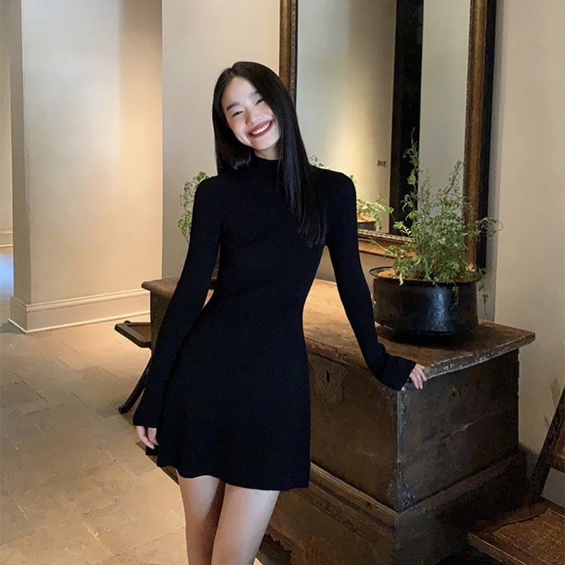 ✅Dress đen basic tay dài xoè nhẹ