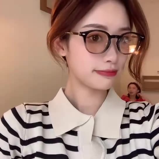 Kính cận thời trang nam nữ mắt tròn gọng càng cua cá tính độc đáo thu hút mọi ánh nhìn phù hợp mọi trang phục EMOJI 085