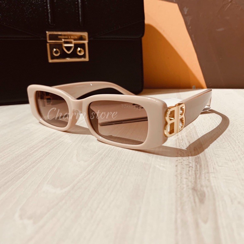 Siêu Phẩm Kính B Form Nhỏ Mới | BigBuy360 - bigbuy360.vn