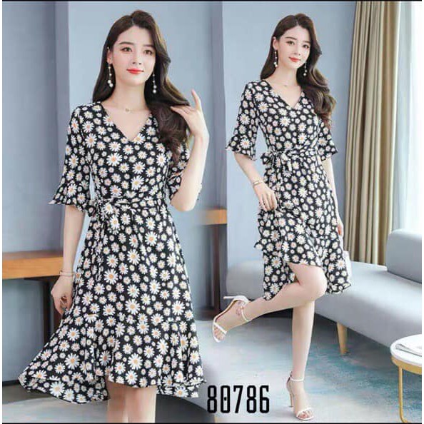 MẪU MỚI - Đầm trung niên bận đi tiệc,đi chơi đều rất xinh ( fom size chuẩn) 🌞chất liệu: lụa hoa cúc, có lớp lót