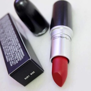 Son Mac màu ruby woo