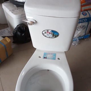 Bồn cầu 2 khối dùng gạt or 1 nhấn