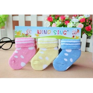 Set 3 đôi tất xù sơ sinh
