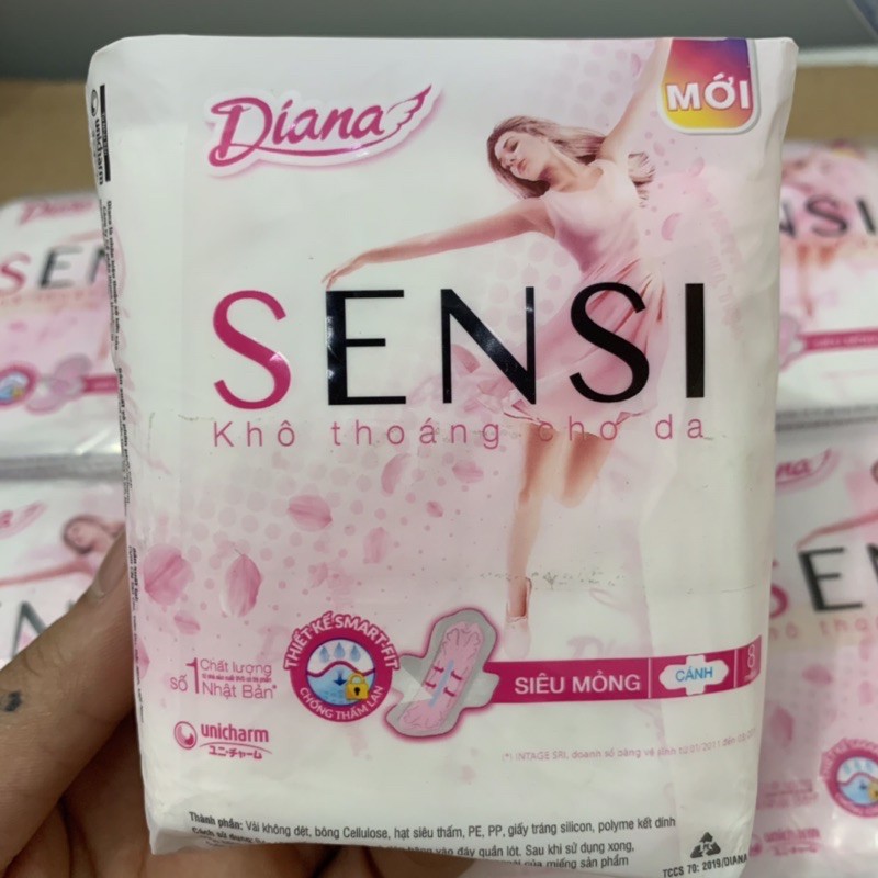 Băng vệ sinh Diana Sensi siêu mỏng không cánh và có cánh 8 miếng