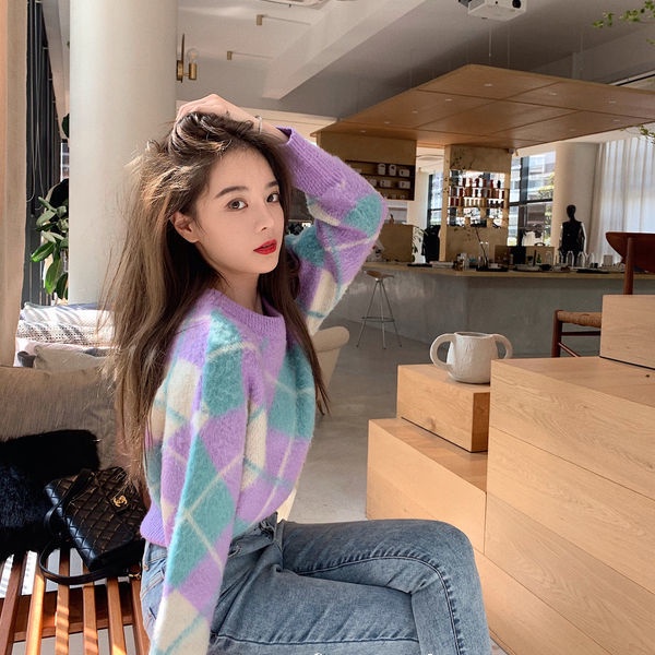 Áo len nữ tay dài dáng rộng in hình thoi mềm mại