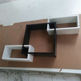 Kệ treo tường 3 ô lồng nhau ( 1 ô vuông 2 chữ nhật)