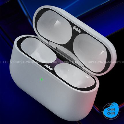 Miếng Dán Kim Loại Nam Châm Chống Bụi Bảo Vệ Tai Nghe AirPods Pro Hình Siêu Nhân Marvel - Phụ Kiện Chin Chin