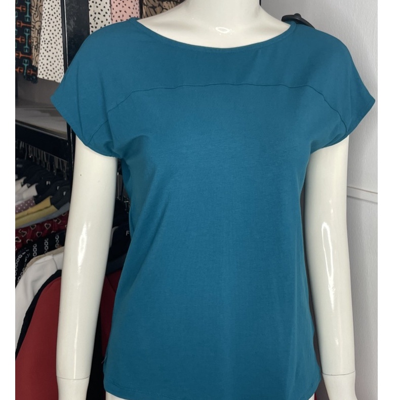 Áo phông nữ dáng suông FIONA áo thun cổ tròn tay liền chất liệu cotton mềm mịn màu sắc trẻ trung F522177