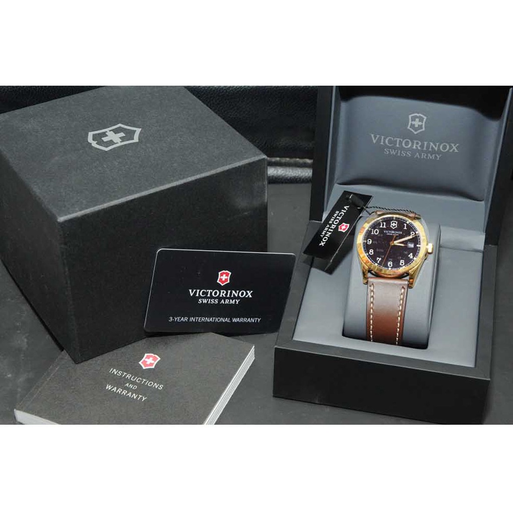 Bán đồng hồ chính hiệu THỤY SĨ -  VICTORINOX