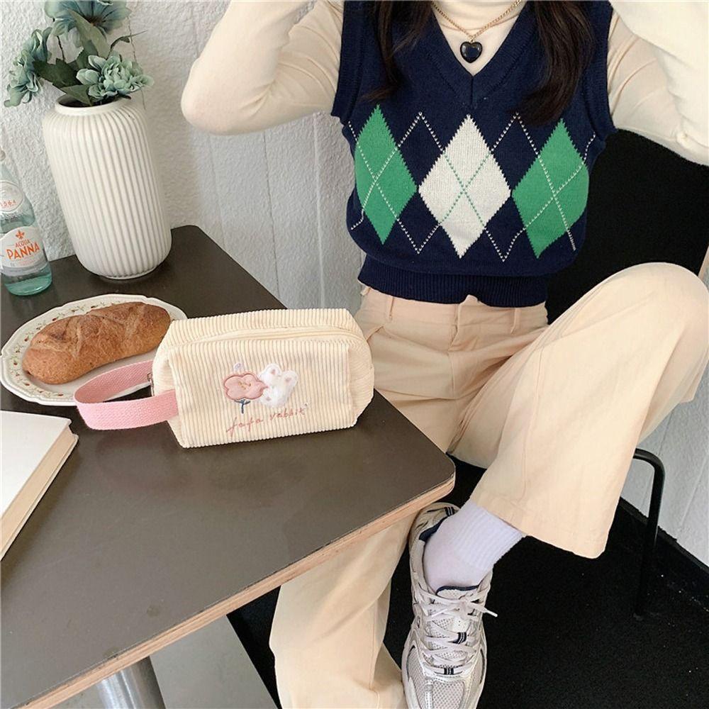 Túi Đựng Đồ Trang Điểm Bằng Vải Nhung Thêu Hình Thỏ Có Khóa Kéo Cho Nữ