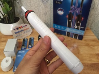 💁‍♀️ BÀN CHẢI ĐÁNH RĂNG ORAL-B PRO 2 2900